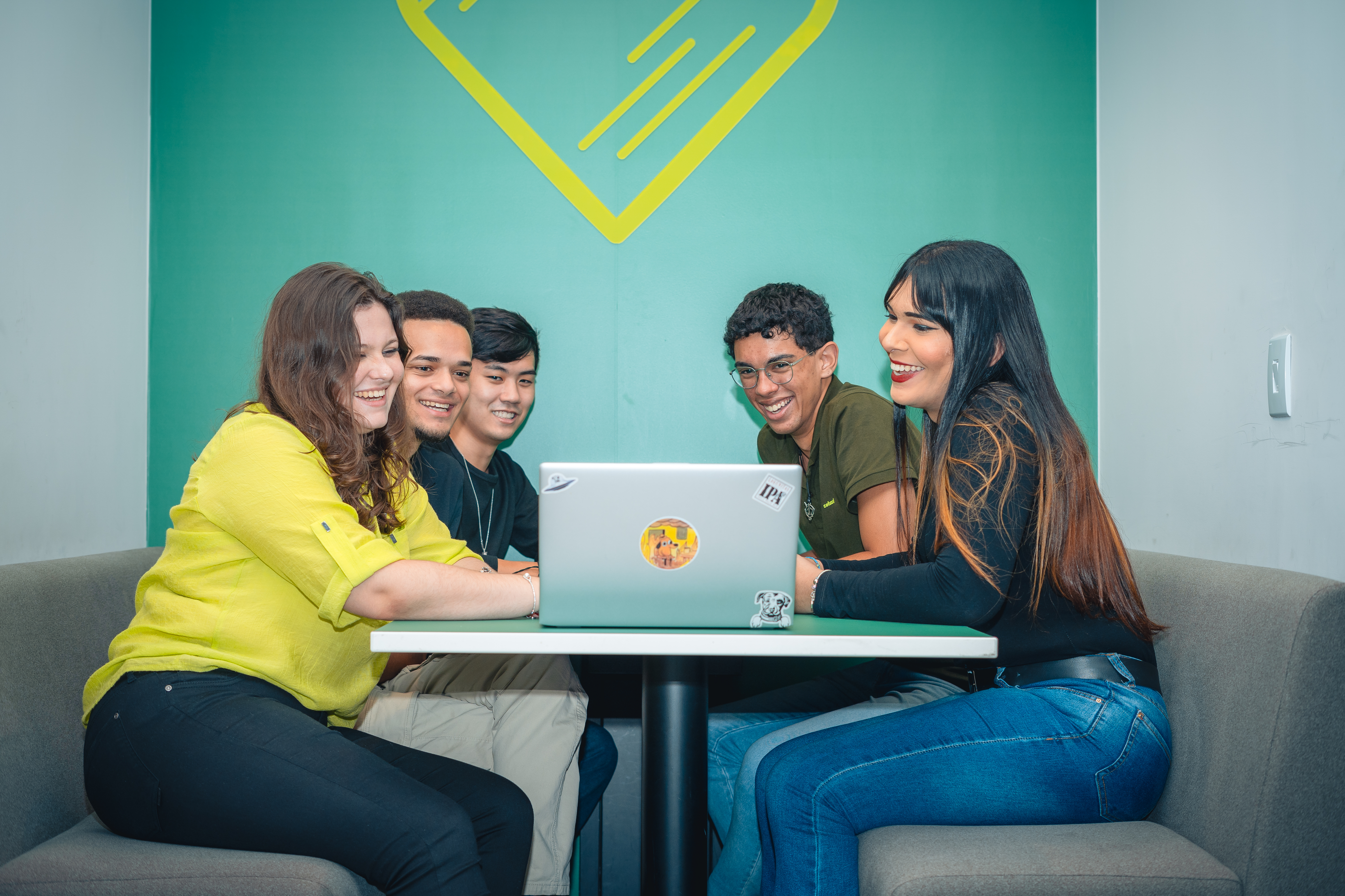 Jovens estagiários e trainees